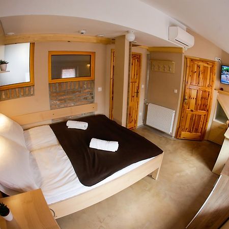 Gluten Free Bed & Breakfast Dezela Okusov リュブリャナ エクステリア 写真