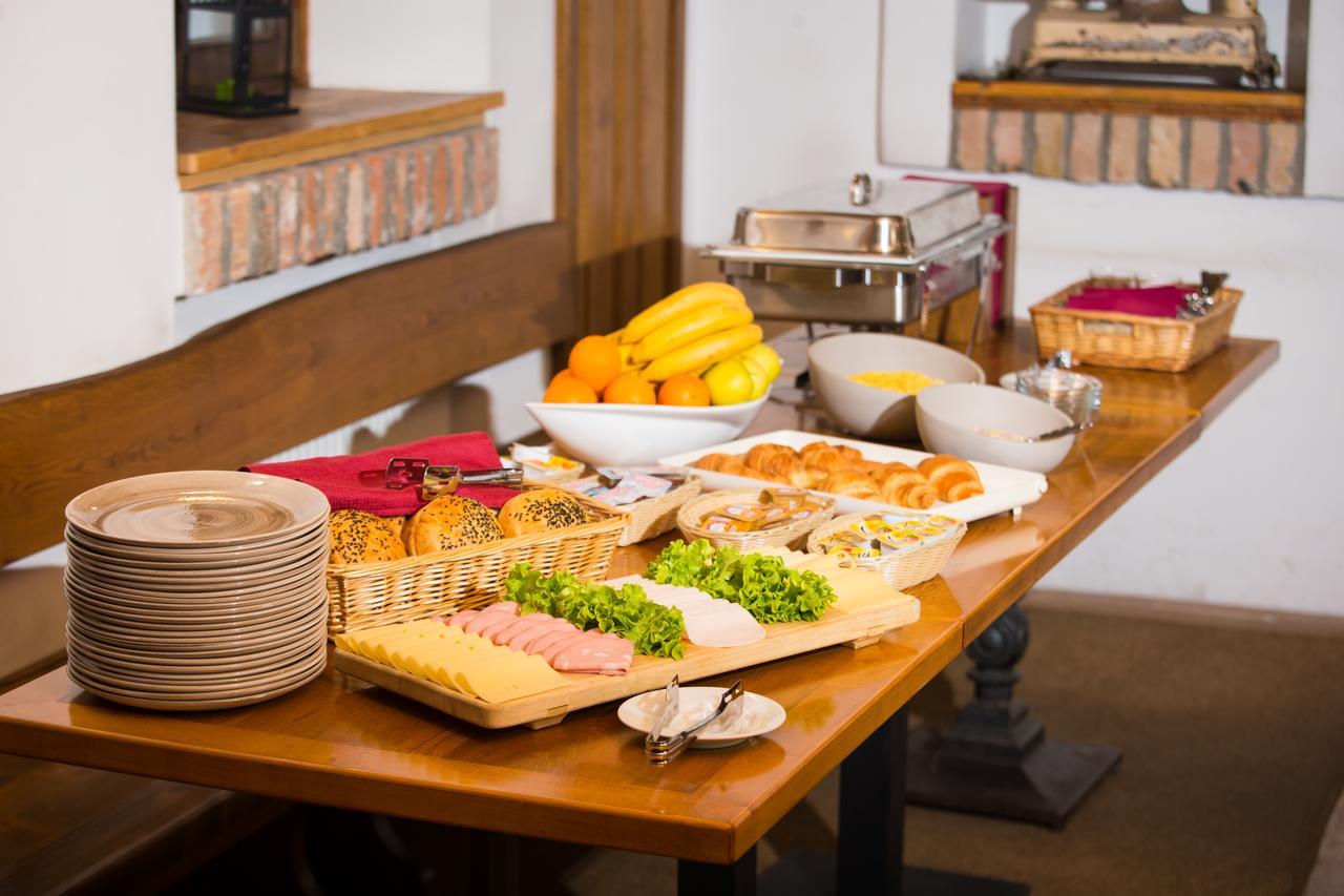 Gluten Free Bed & Breakfast Dezela Okusov リュブリャナ エクステリア 写真