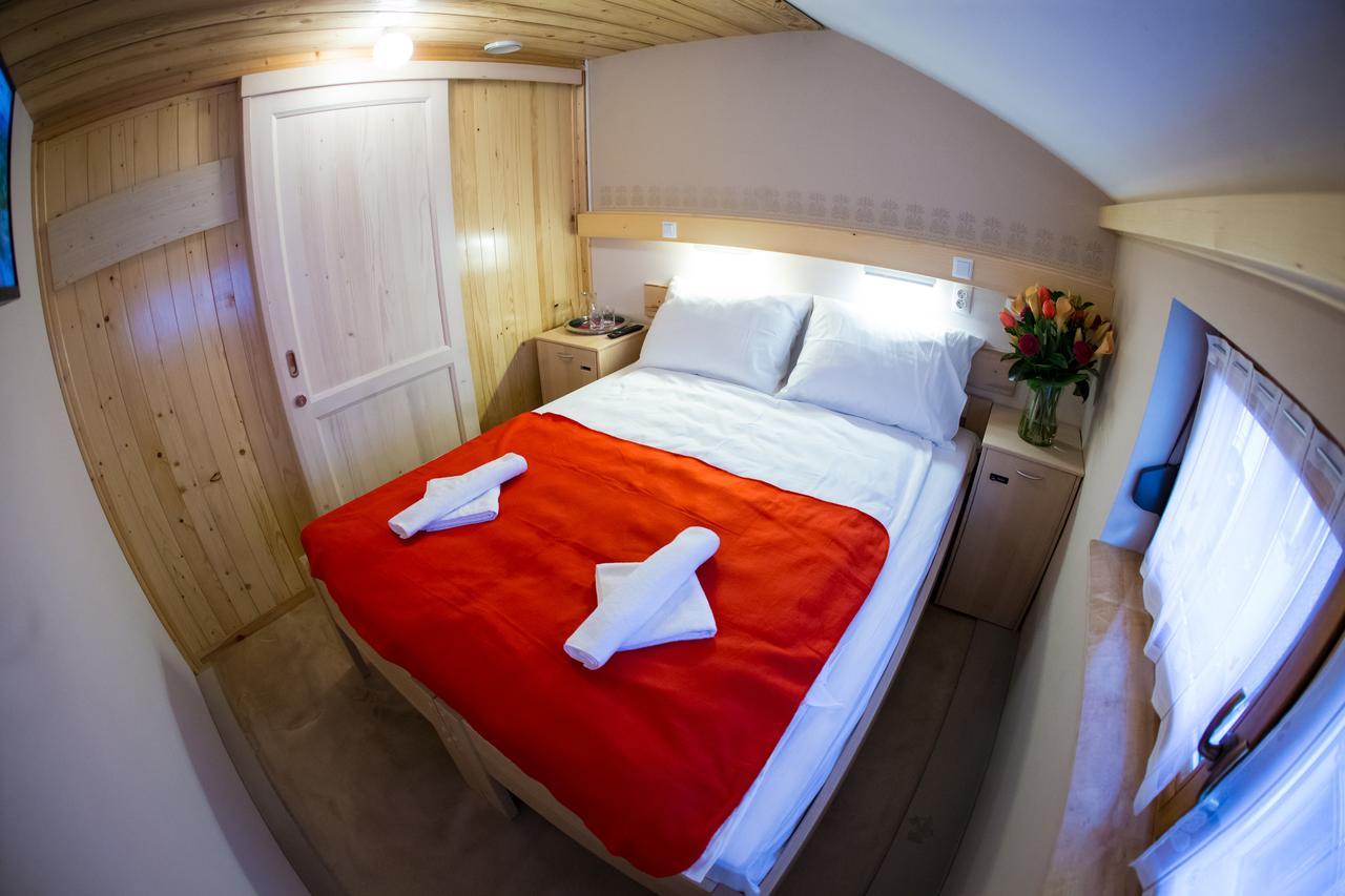 Gluten Free Bed & Breakfast Dezela Okusov リュブリャナ エクステリア 写真