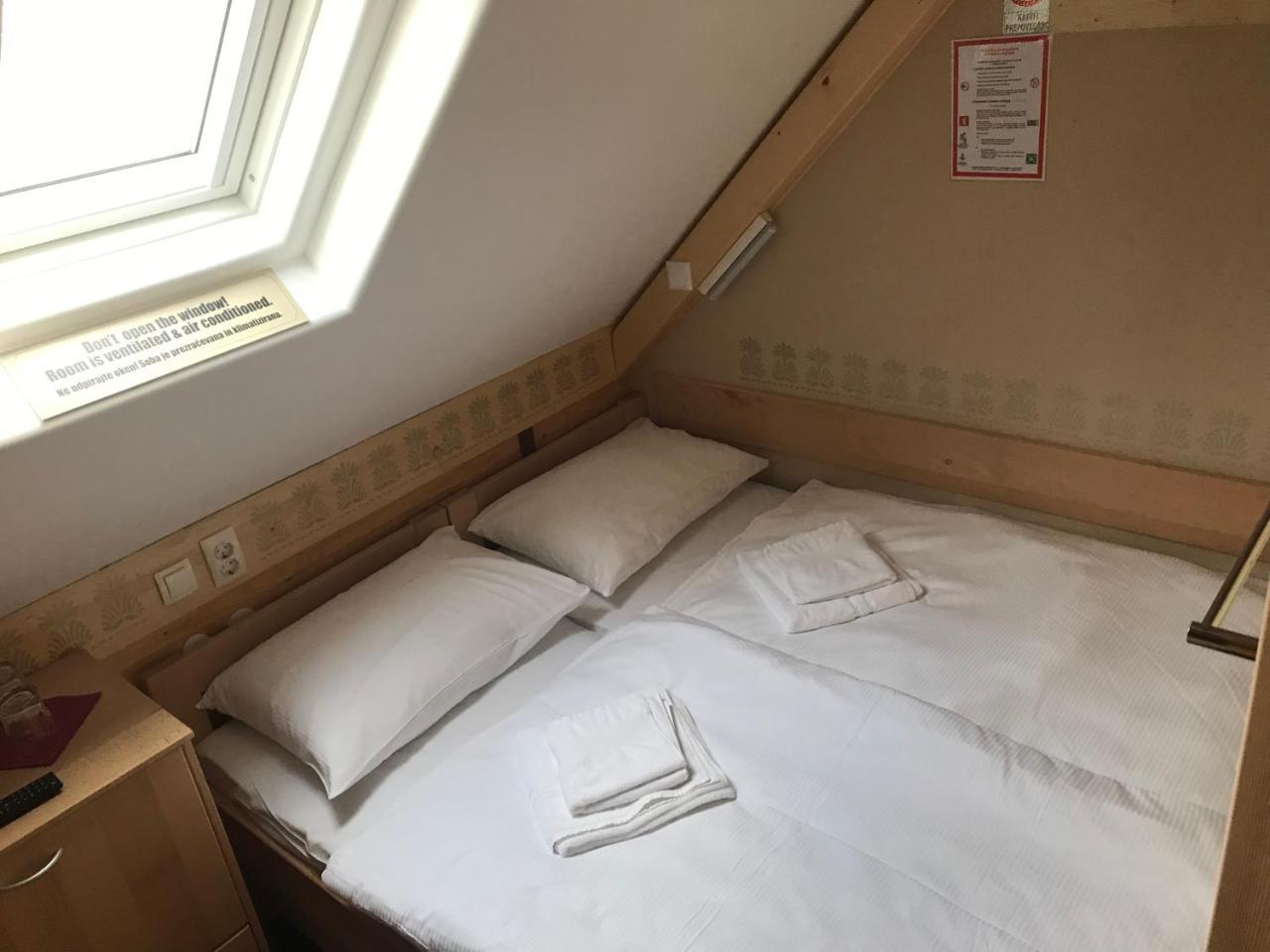 Gluten Free Bed & Breakfast Dezela Okusov リュブリャナ エクステリア 写真